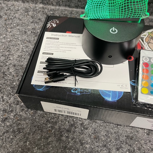 Yoda Star Wars 3D Night Light Lamp, 20 Colors/Modes, Sticker, Cord/Batteries NIB - Picture 5 of 8